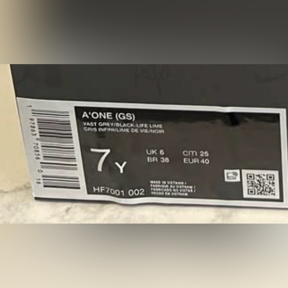 Nike A’ ONE GREY/black/LIME  Sneakers - Picture 5 of 5